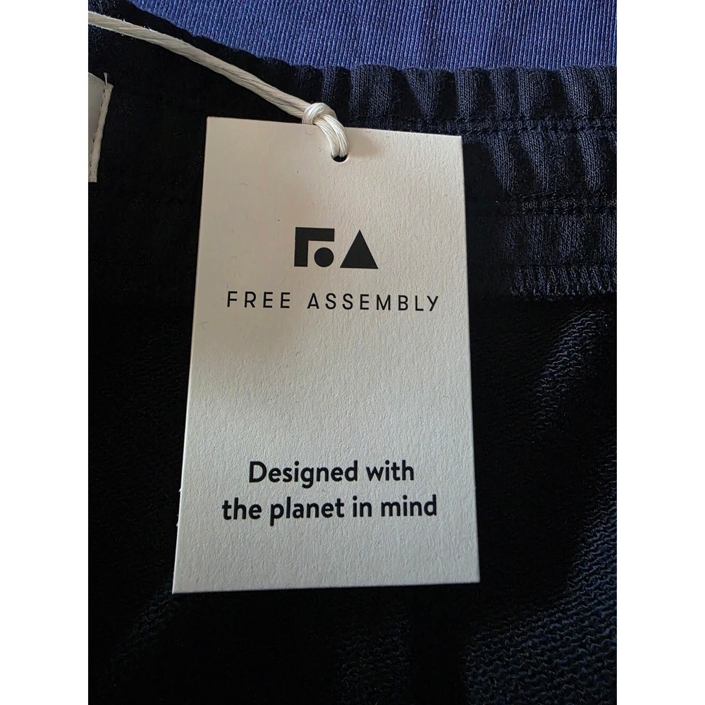 Free Assembly Women XXL Darkest Navy Patch‎ Pocket Sweatpants Shorts/Capris NEW - Picture 7 of 12